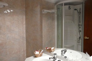 Superior Twin Room | Bathroom - Hotel IDH Angel (Oviedo)