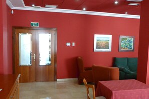 Executive lounge - Hotel IDH Angel (Oviedo)