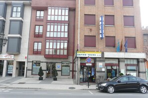 واجهة المنشأة