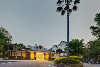 Hotel Exterior at Homewood Suites by Hilton Charleston - Mt Pleasant