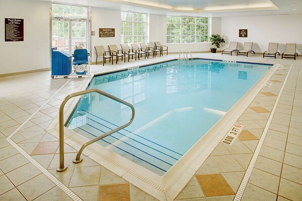 Indoor pool - Homewood Suites by Hilton Cleveland-Solon (Solon)