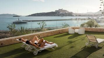 Behandelingskamers voor koppels, een sauna, een bubbelbad, een stoombad