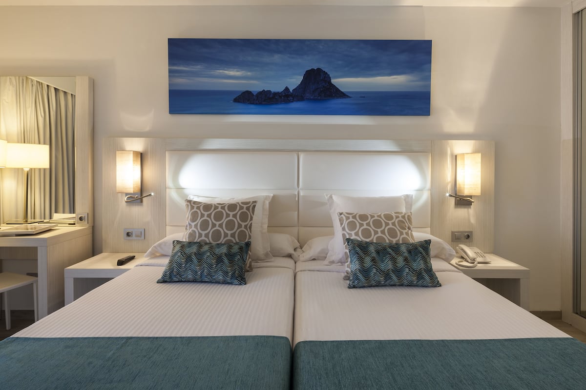 Egyptian cotton sheets, premium bedding, down duvets, memory-foam beds