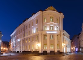 Front of property - evening/night