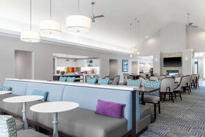 Gratis morgenmadsbuffet hver dag
