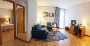 Junior Suite | 1 bedroom, Egyptian cotton sheets, premium bedding, minibar