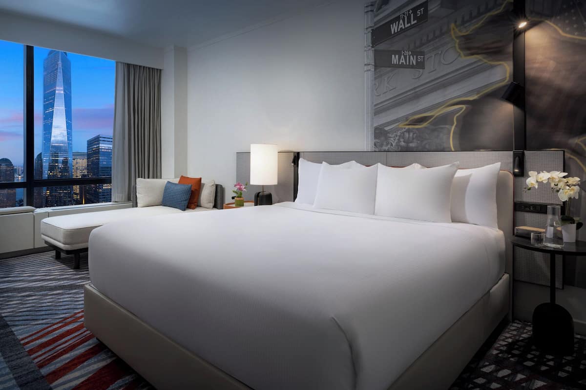 Ylelliset vuodevaatteet, pillowtop-patjalliset sängyt