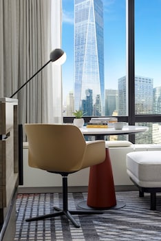 Premium bedding, pillowtop beds, in-room safe, desk at M Social Hotel New York Downtown 