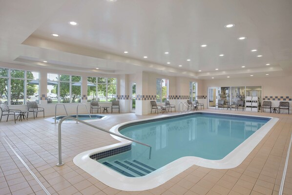 Indoor pool - Hilton Garden Inn-Springfield, MA (Springfield)
