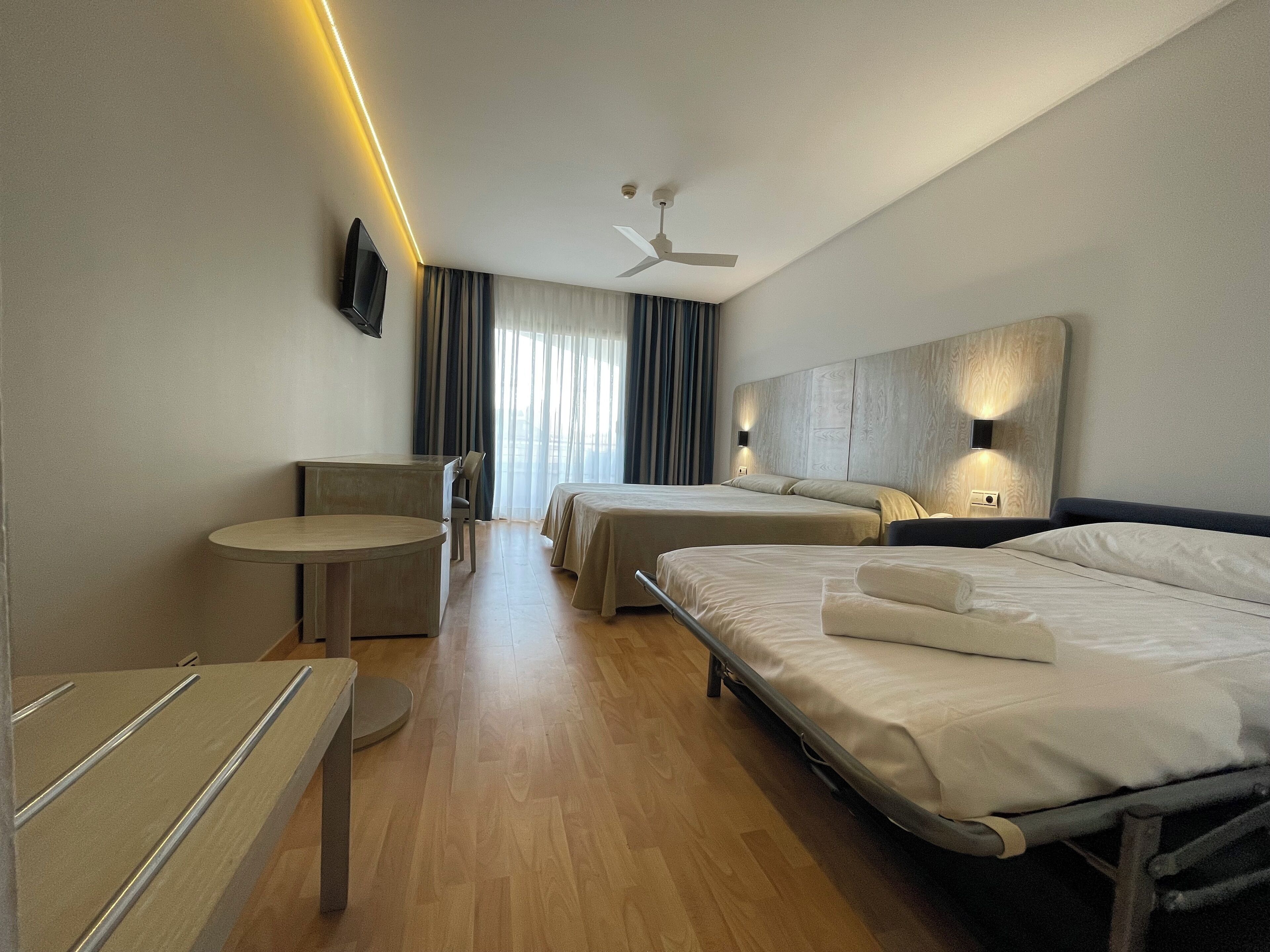 Photo - Hotel AGH Canet