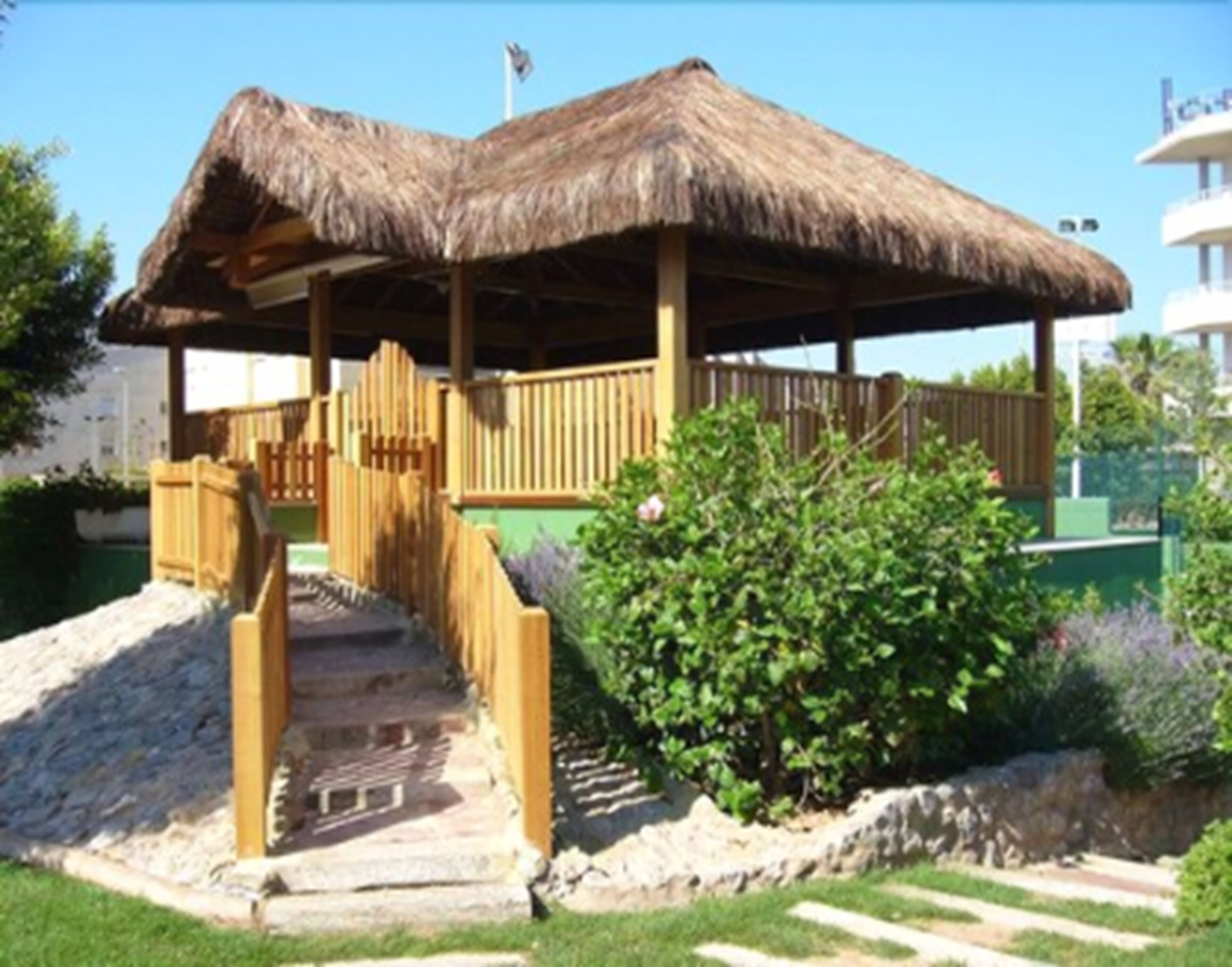 children’s play area – outdoor