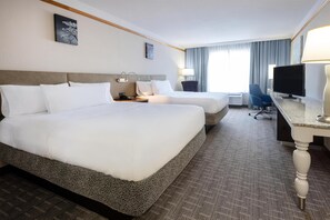 Room, 2 Queen Beds | Desk, blackout drapes, iron/ironing board, cribs/infant beds - Hilton Garden Inn Grand Forks - UND (Grand Forks)
