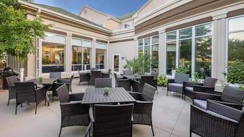 Schreibtisch, Verdunkelungsvorhänge, Bügeleisen/Bügelbrett, Babybetten