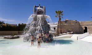 4 outdoor pools, pool umbrellas