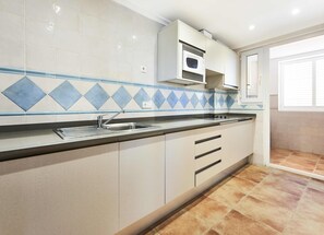 Apartment, 2 Bedrooms, Balcony | Private kitchen | Fridge