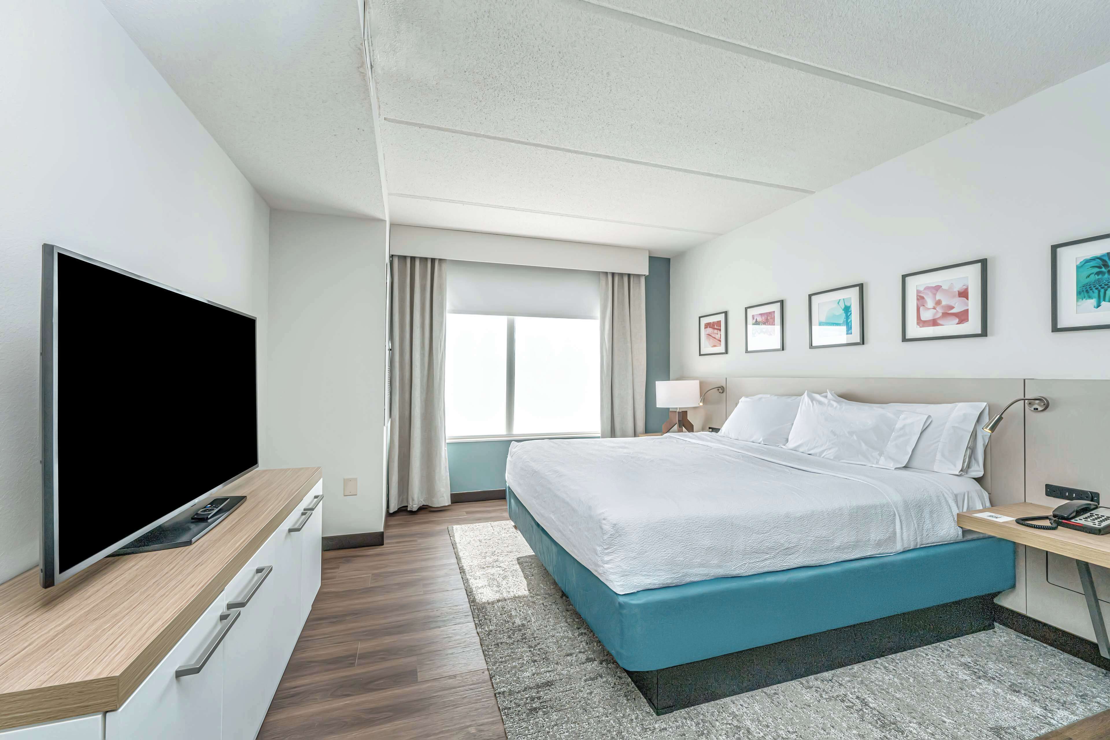 1 bedroom, premium bedding, in-room safe, desk