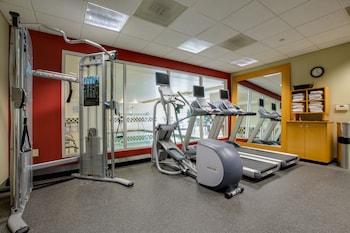 Fitness center at Hilton Garden Inn Charleston Airport