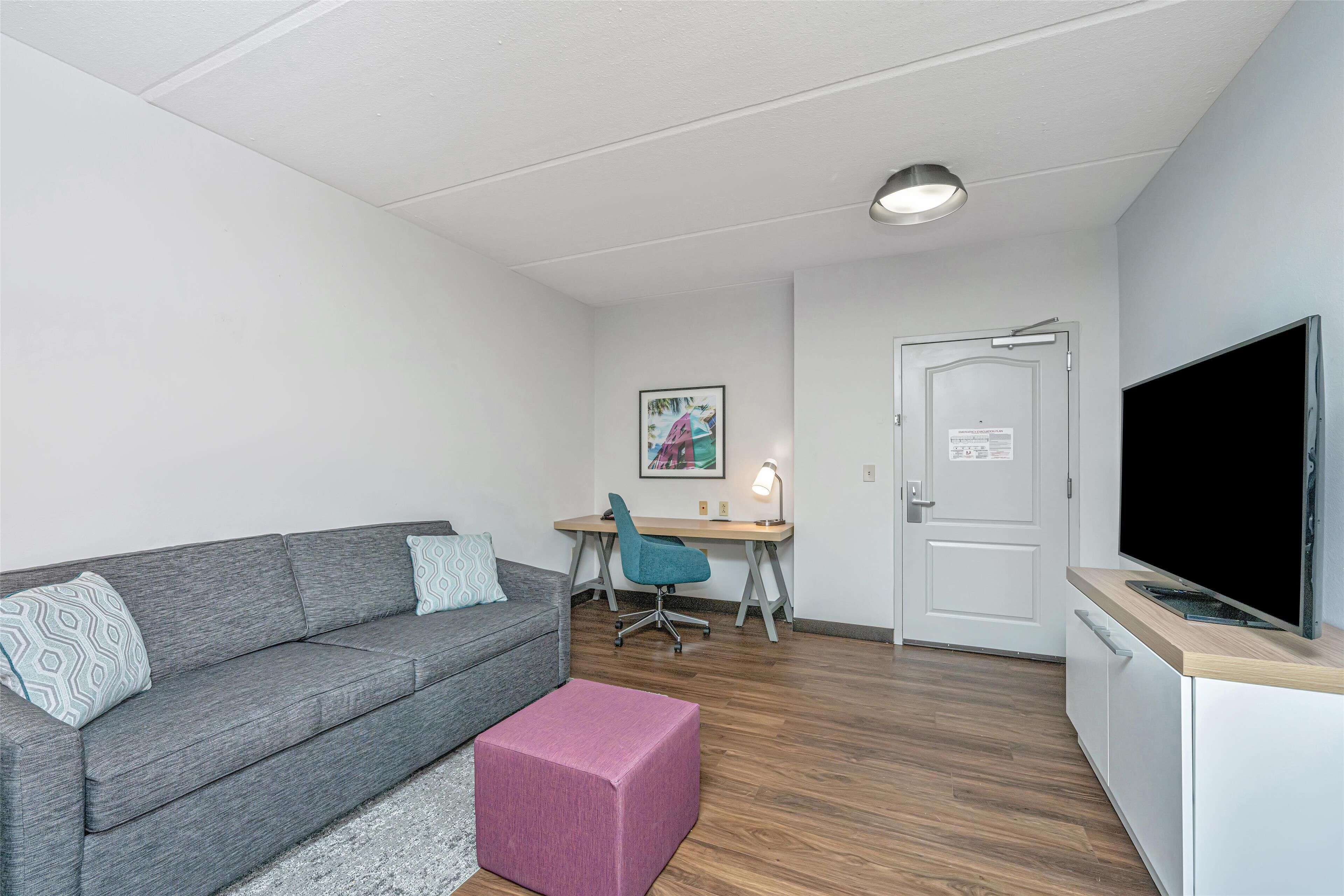 1 bedroom, premium bedding, in-room safe, desk