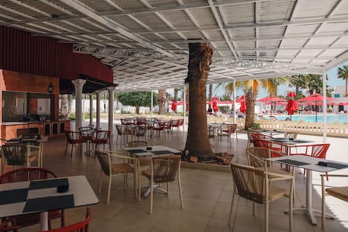 Colazione a buffet a pagamento, servita tutte le mattine