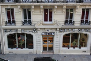 Front of property - Hôtel Metropol (Paris)