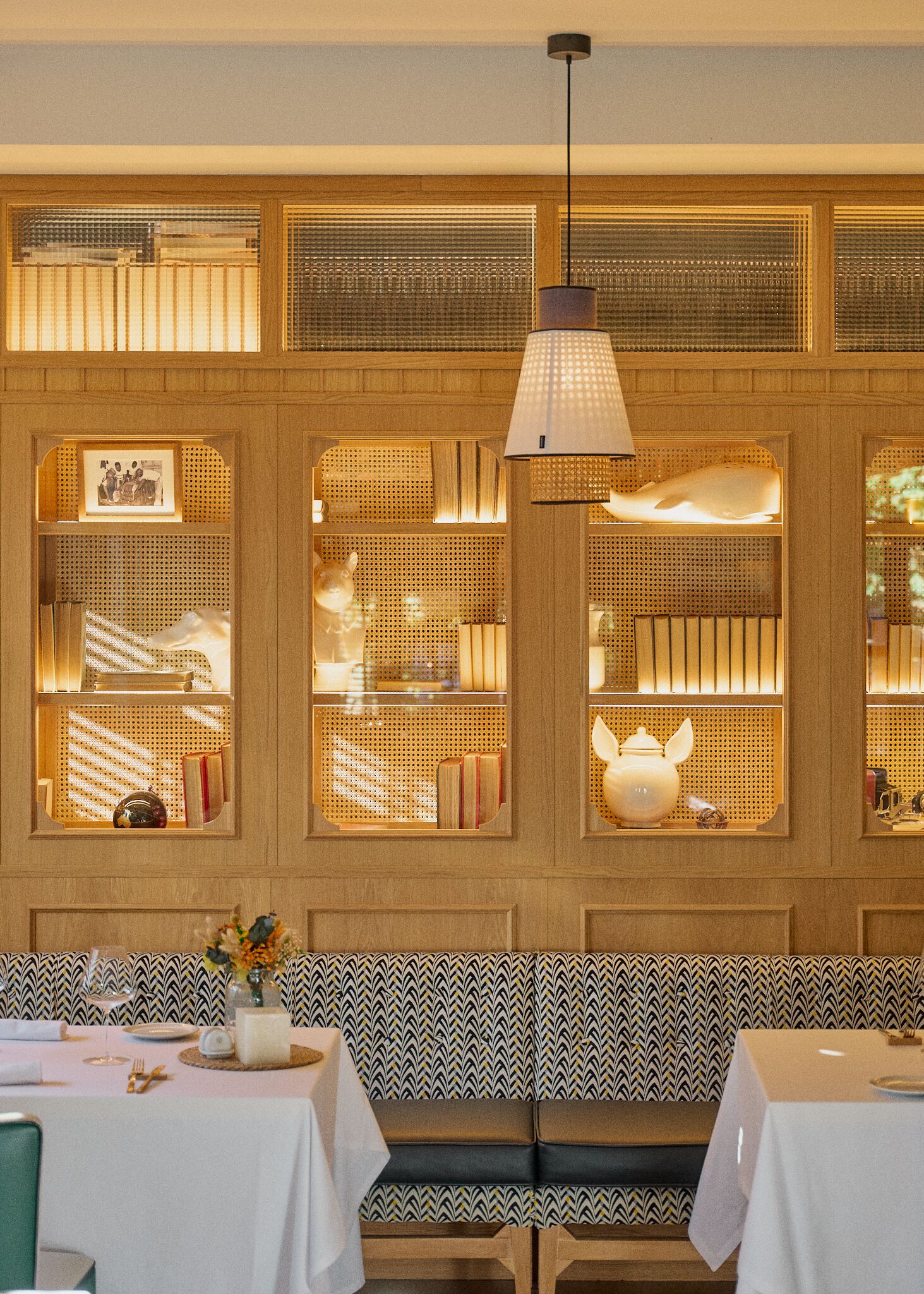 lunch and dinner served