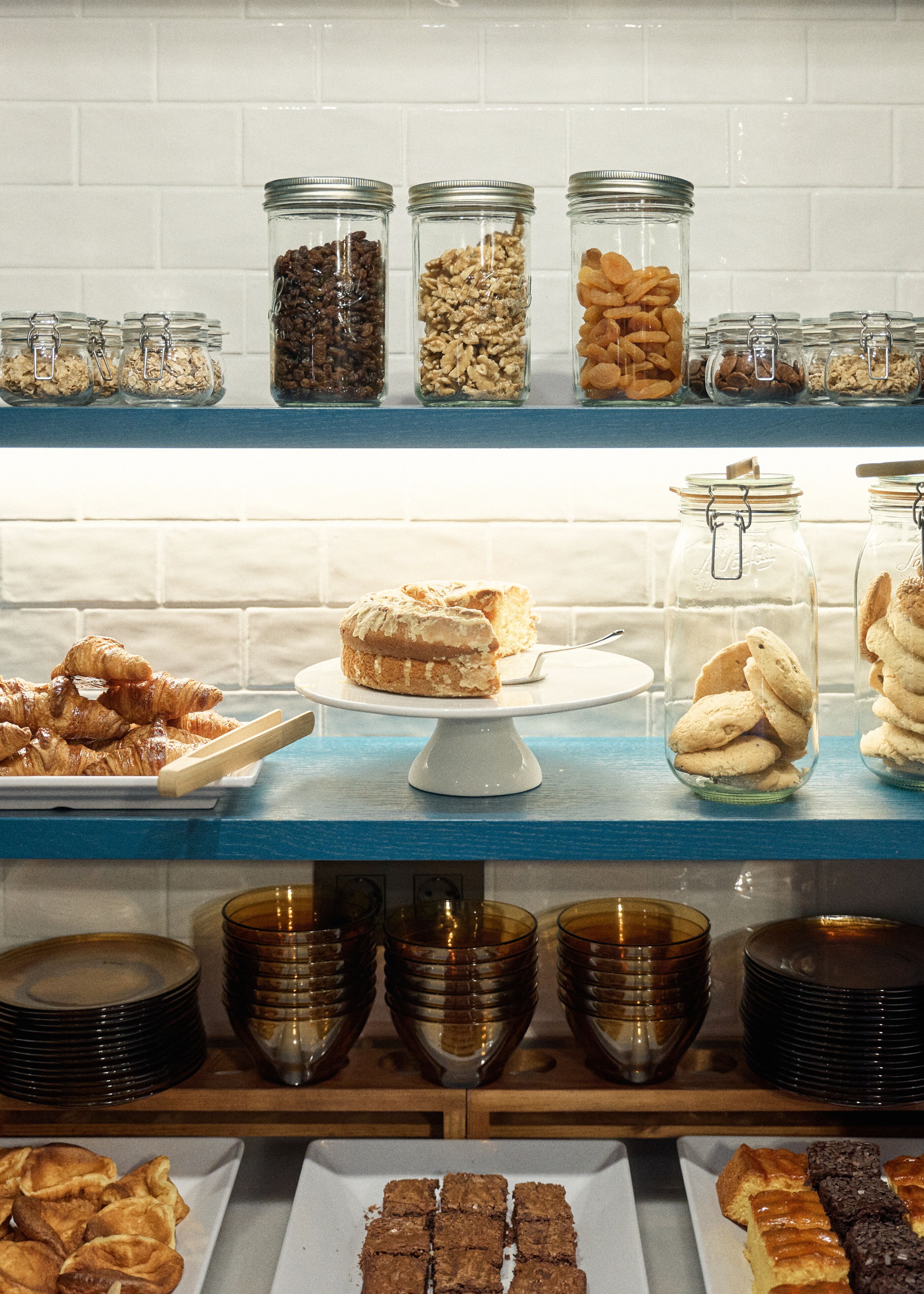 daily buffet breakfast (eur 22 per person)