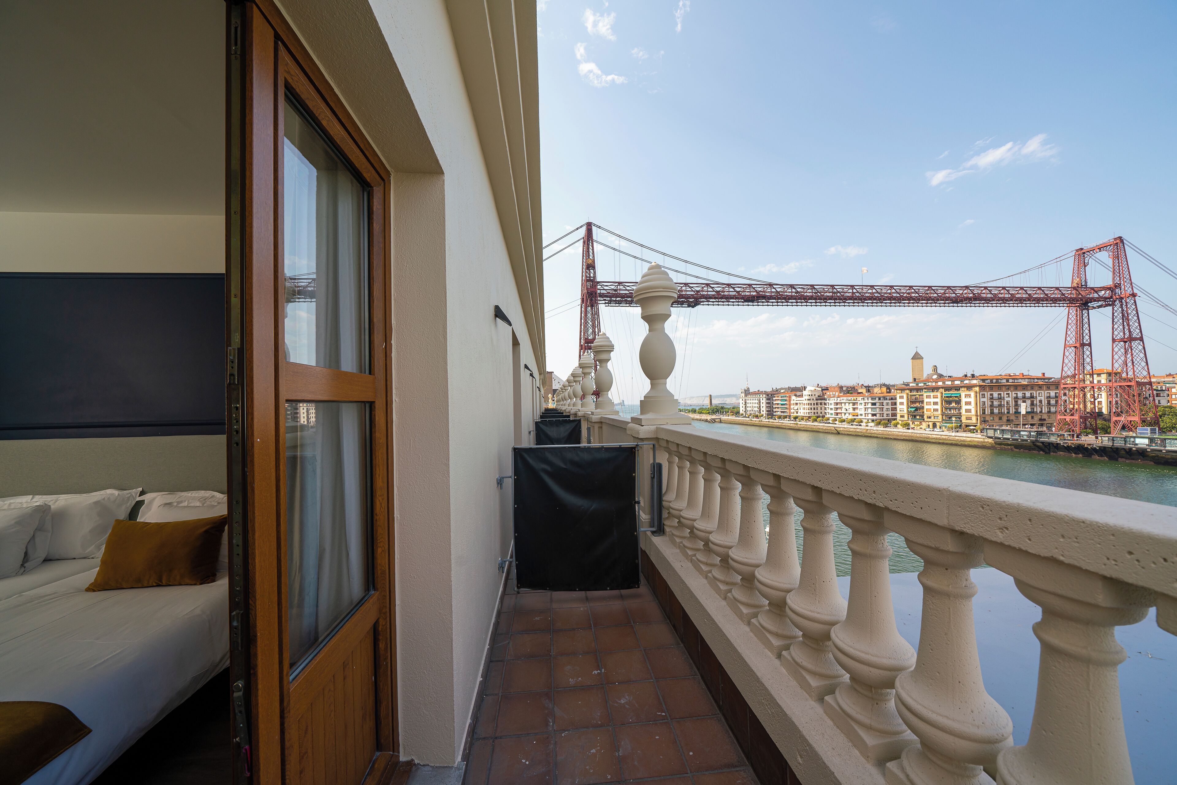 1 bedroom, down duvets, minibar, in-room safe