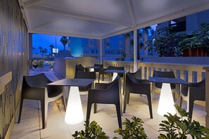 Bar (on property) - Elba Motril Beach & Business Resort (Motril)