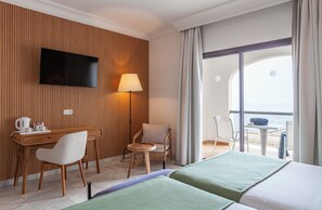 Literie de qualité supérieure, mini-bar avec articles gratuits, bureau