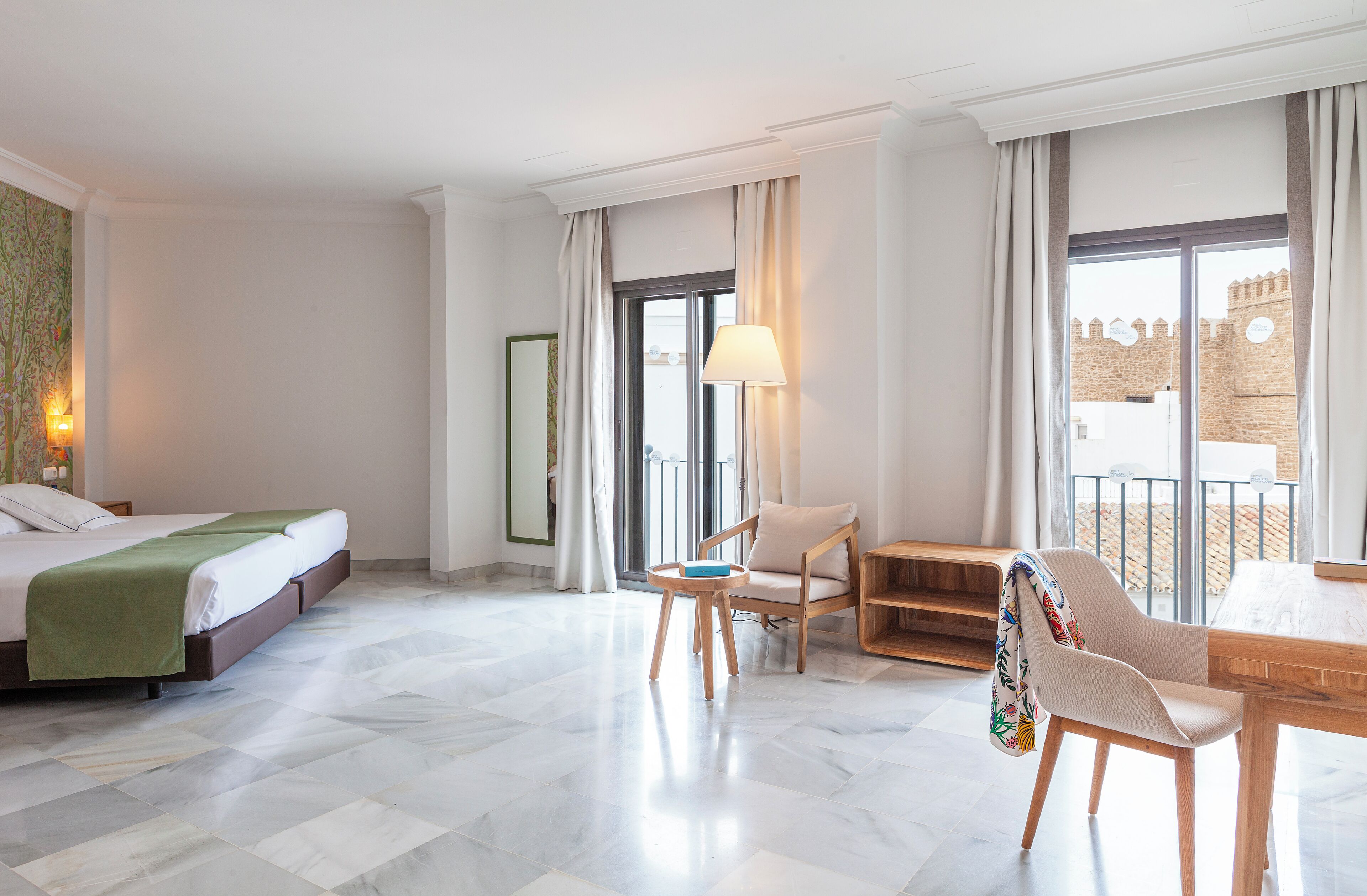 Hochwertige Bettwaren, Minibar (mit einigen kostenlosen Artikeln)