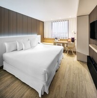 Hypo-allergenic bedding, in-room safe, desk, laptop workspace