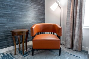 Premium bedding, in-room safe, desk, laptop workspace