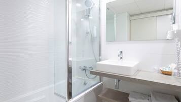 Double Room | Bathroom | Hair dryer, towels