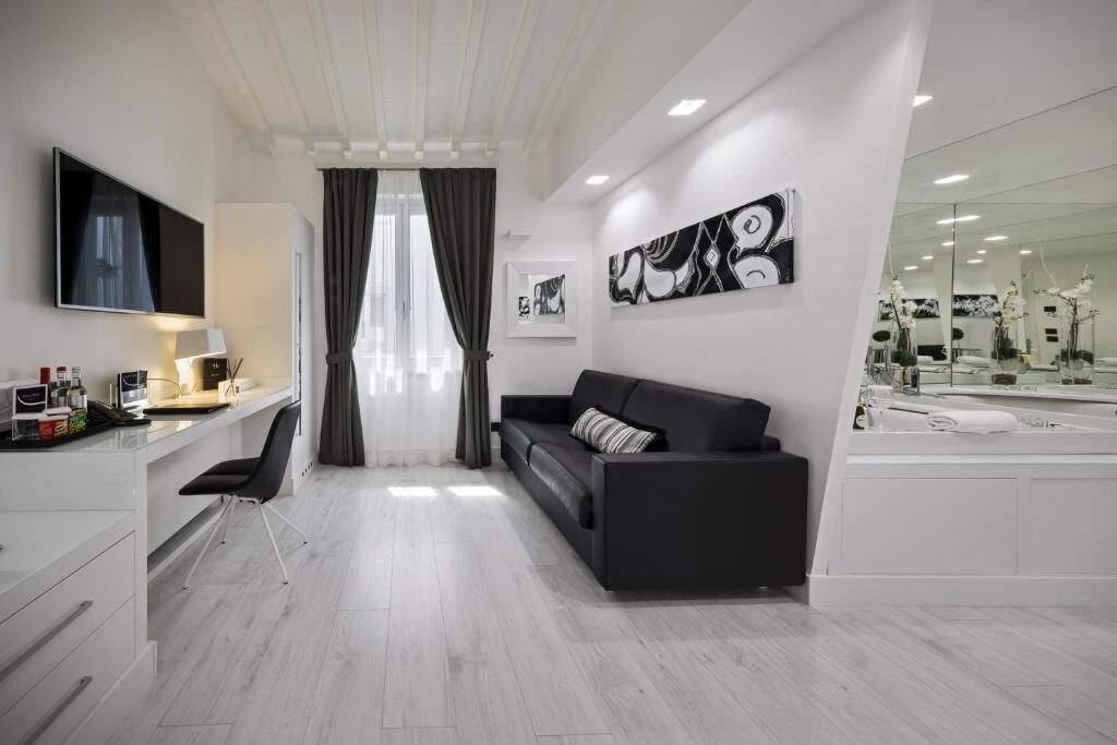 Ropa de cama de alta calidad y minibar 