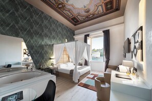 Superior Junior Suite | Premium bedding, minibar, in-room safe, individually furnished