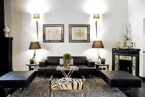 Sala de estar en el lobby