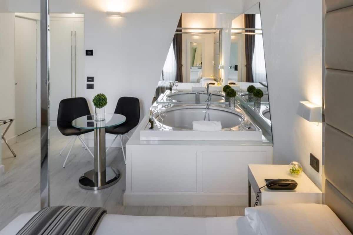 Junior Süit, Nehir Manzaralı | 1 yatak odası, kaliteli yatak takımı, minibar, odada kasa