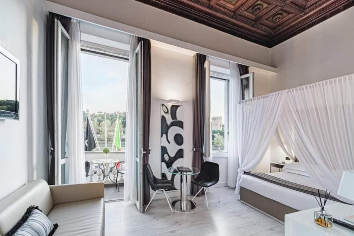 Junior Oda, Nehir Manzaralı | 1 yatak odası, kaliteli yatak takımı, minibar, odada kasa