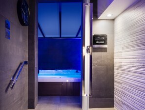 Salle de soins pour les couples, sauna, spa, bain de vapeur