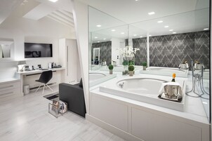 Suite Superior | Vasca idromassaggio privata