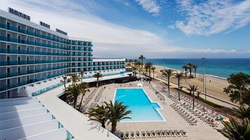 2 outdoor pools, pool umbrellas, pool loungers