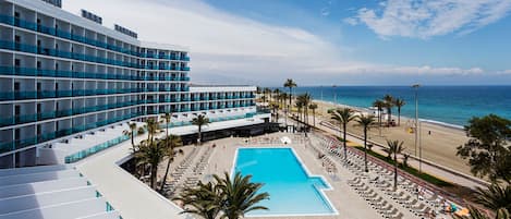 2 outdoor pools, pool umbrellas, sun loungers