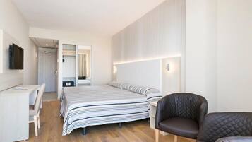 Minibar, in-room safe, desk, blackout drapes