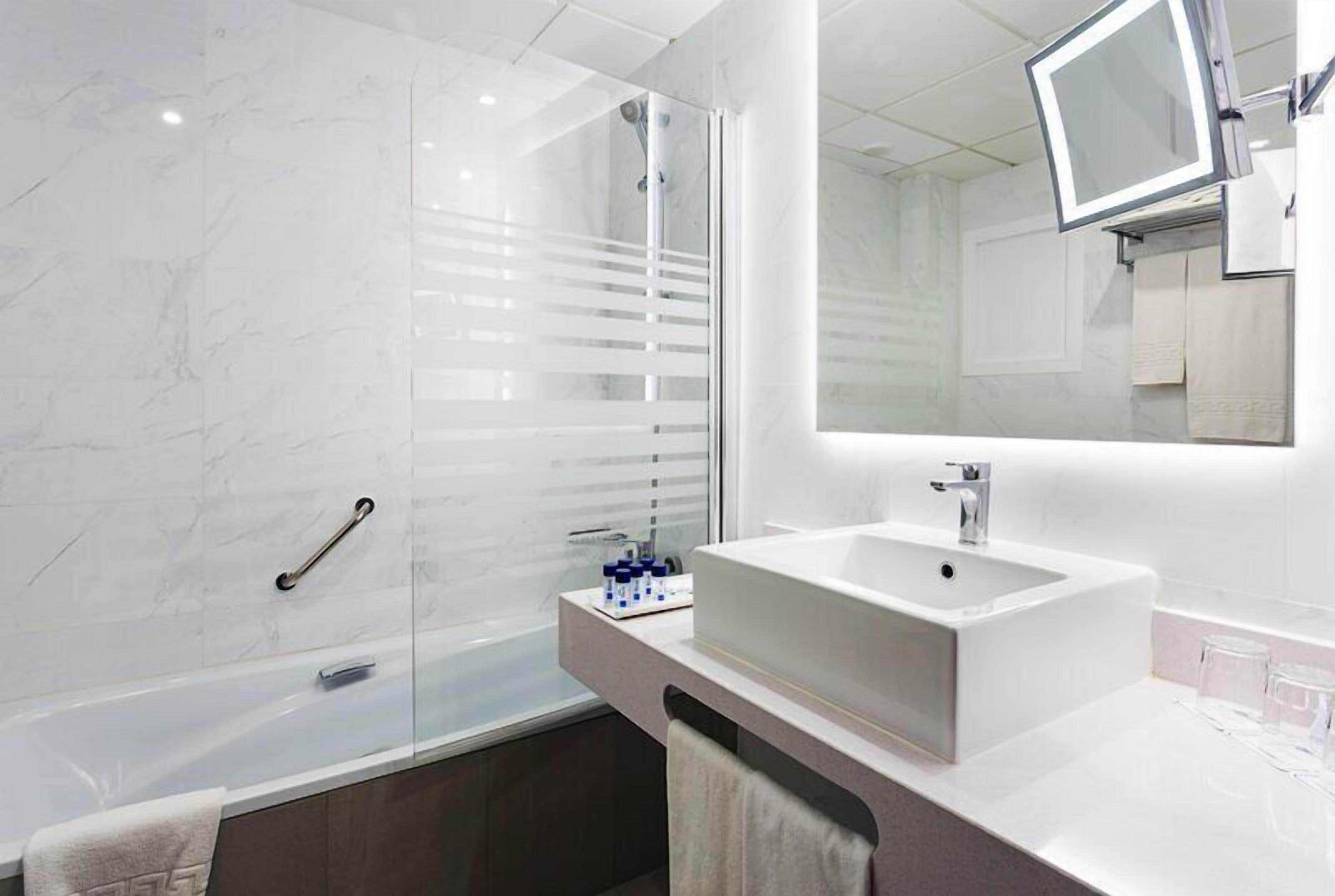 Hair dryer, bidet, towels