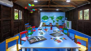 Area giochi per bambini (al coperto)