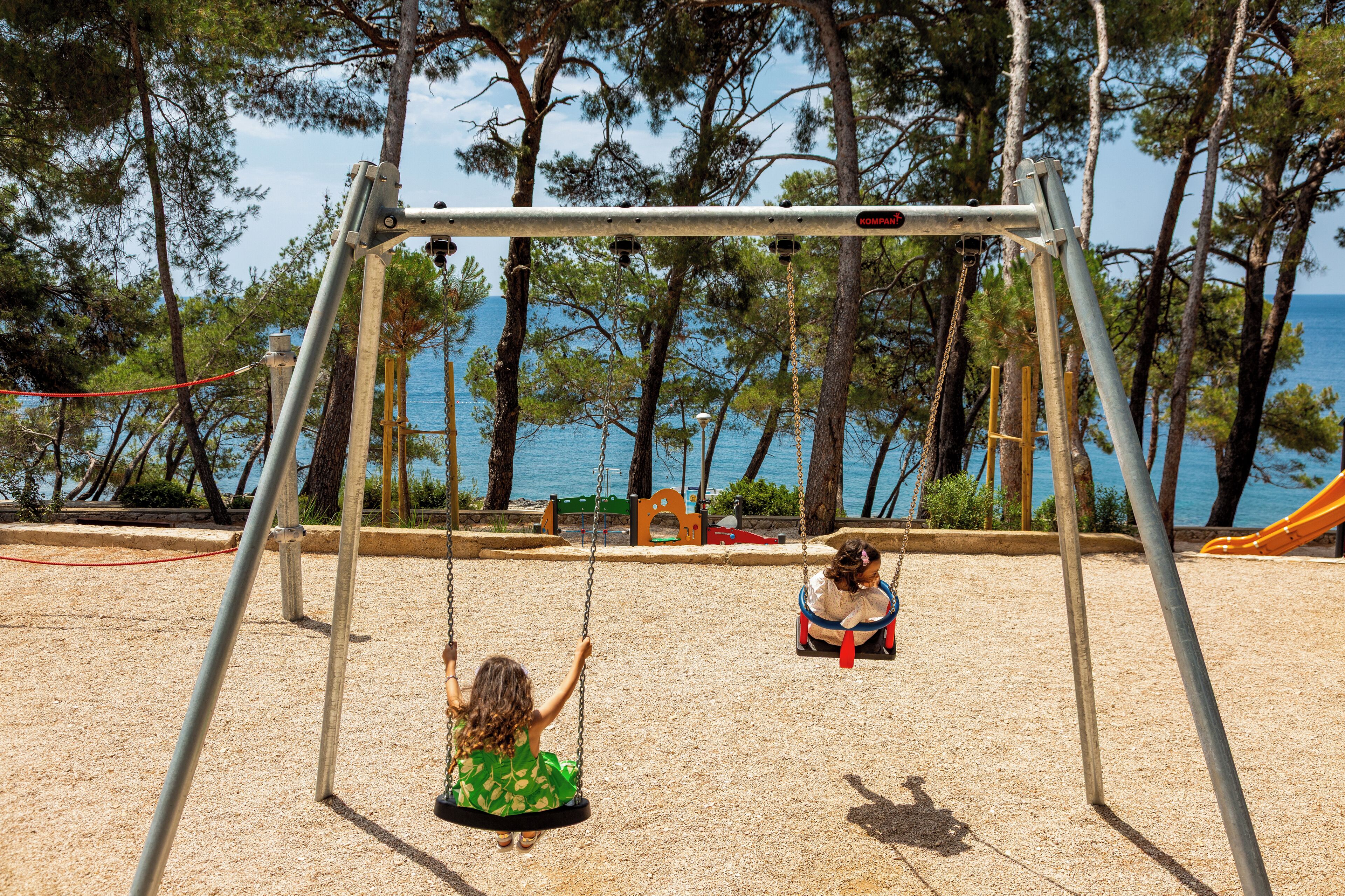 children’s play area – outdoor