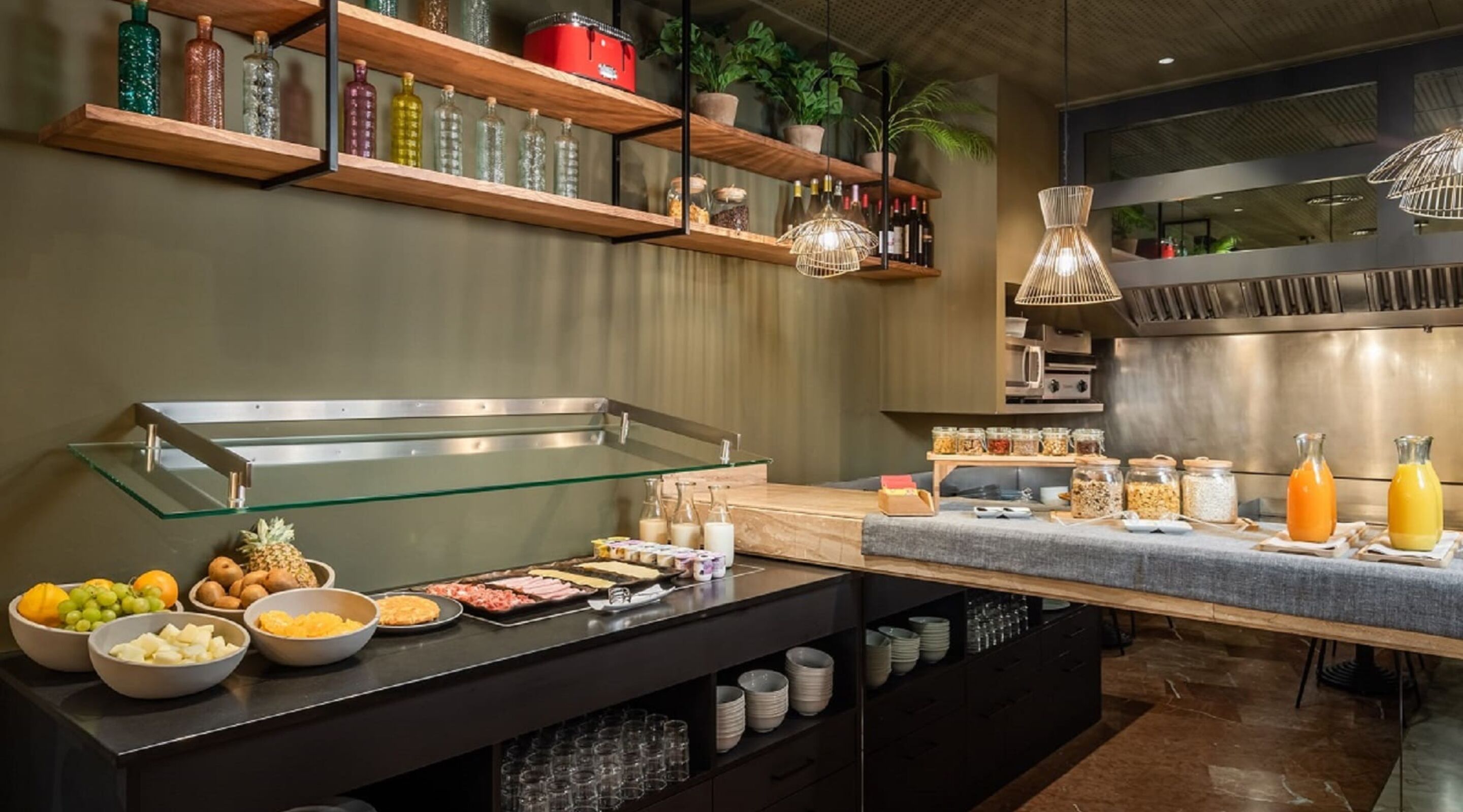 daily buffet breakfast (eur 13 per person)