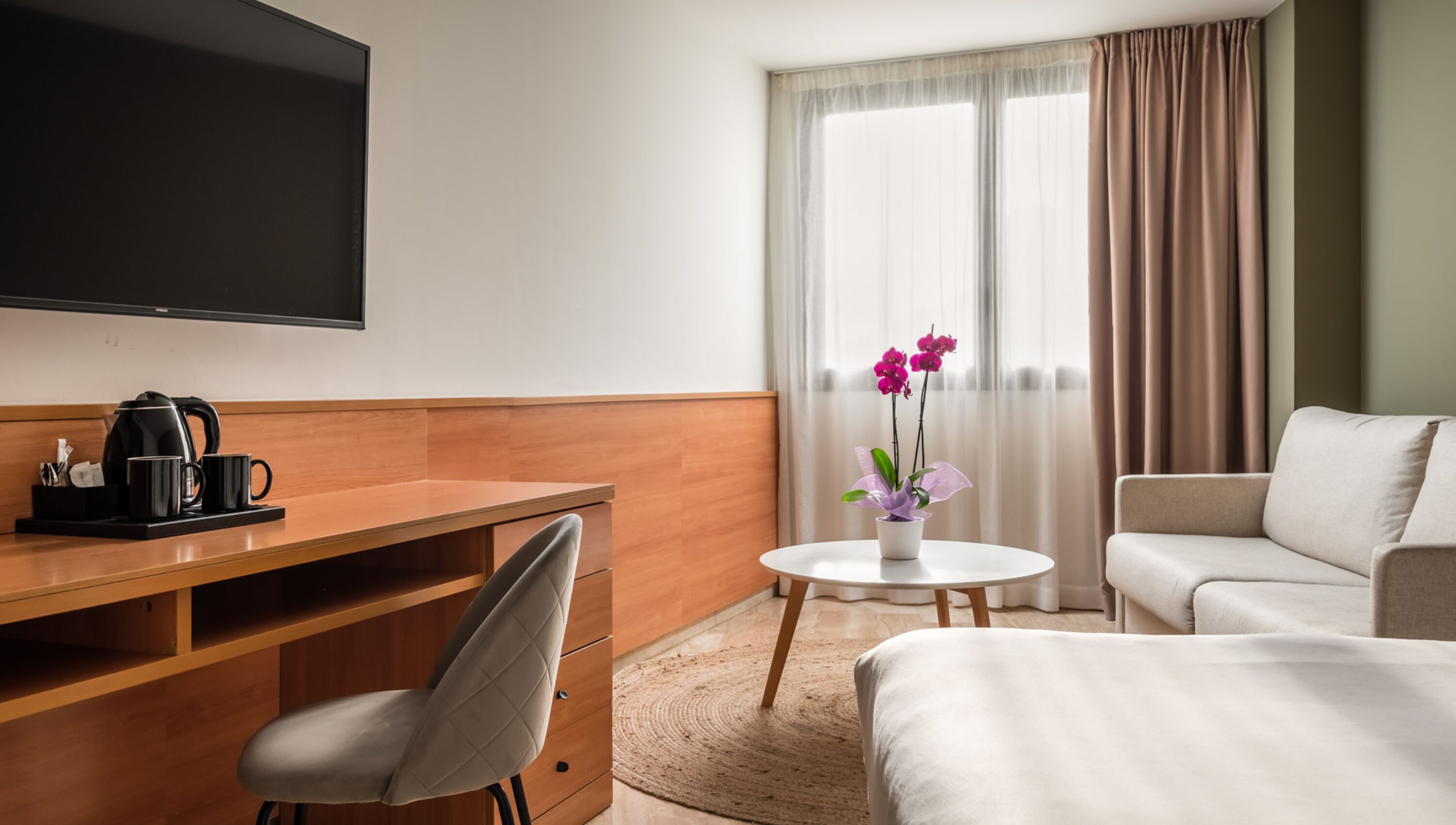 1 bedroom, hypo-allergenic bedding, in-room safe, desk