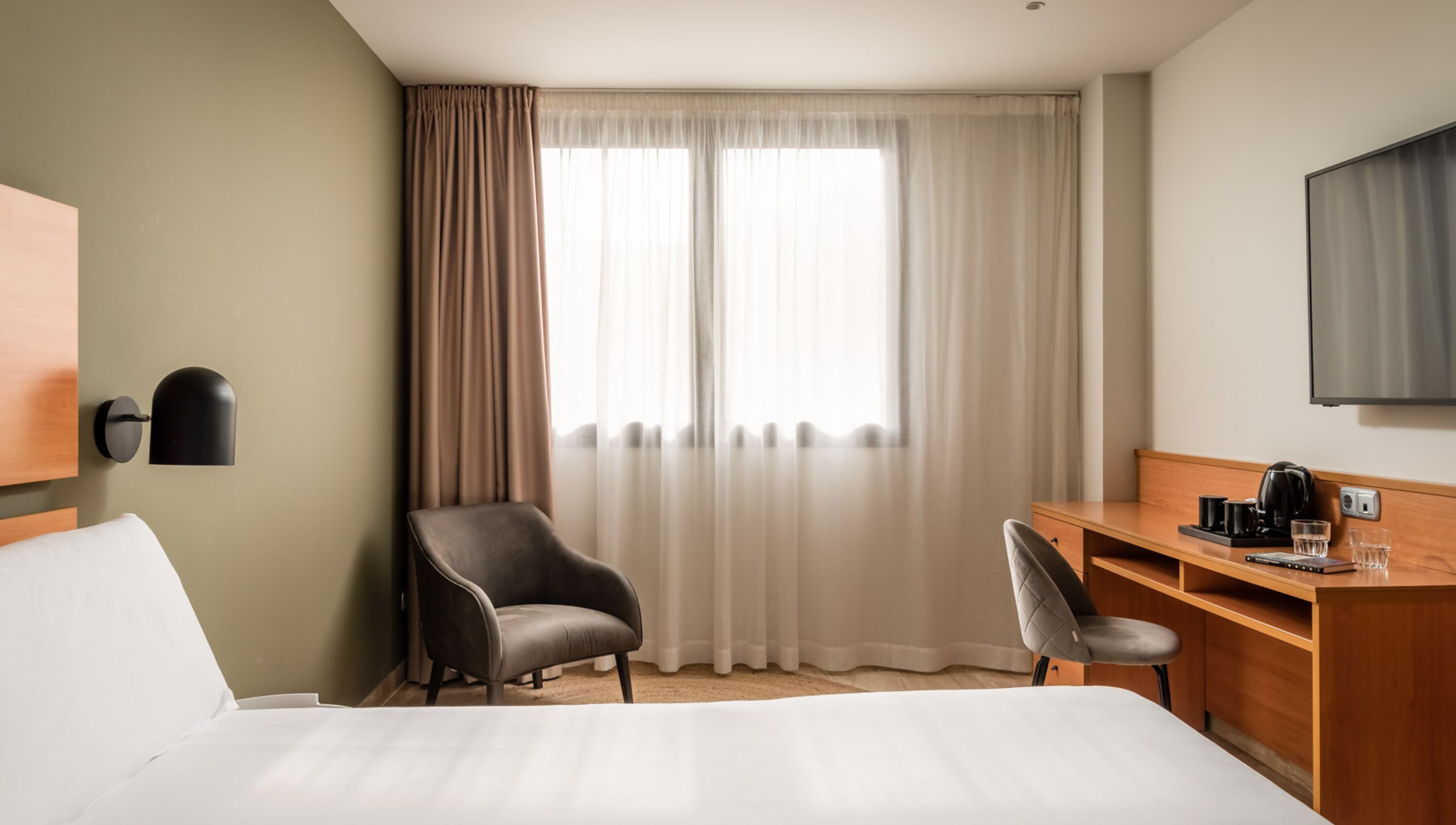 1 bedroom, hypo-allergenic bedding, in-room safe, desk