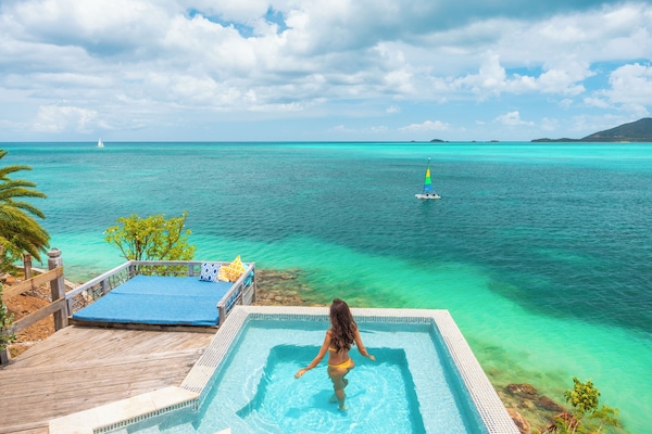 4 piscinas al aire libre, cabañas de piscina gratuitas, sombrillas